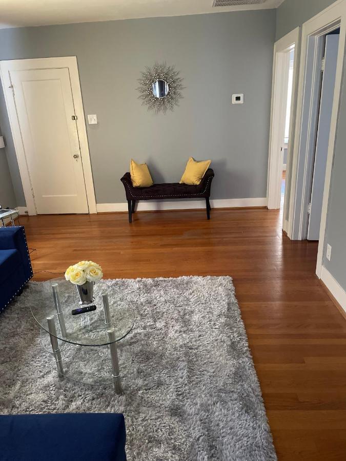 2Nd Level Duplex, Downtown Houston Near Toyota Center, Smoking Allowed On Balcony! Appartamento Esterno foto