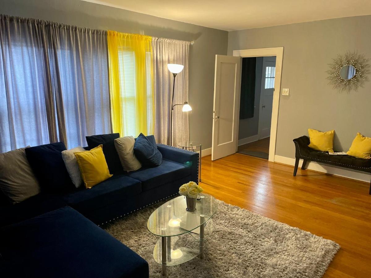 2Nd Level Duplex, Downtown Houston Near Toyota Center, Smoking Allowed On Balcony! Appartamento Esterno foto